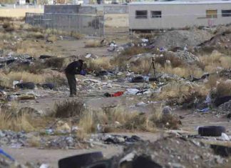 Dejan cadáver de mujer en lote baldío