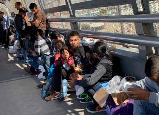 DESENTUERTOS: AMENAZAN A JUÁREZ DEPORTADOS Y CARAVANAS