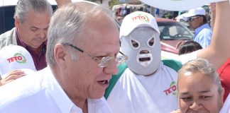 DESENTUERTOS: HASTA TETO MURGUÍA APARECE EN BATIDERO DEL EJIDO