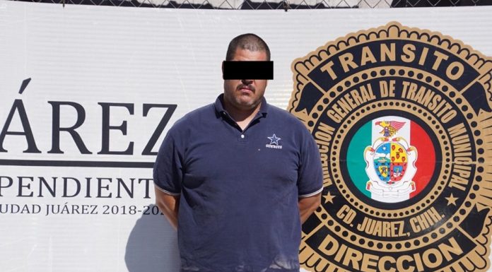 Le marcan el alto y se da a la fuga