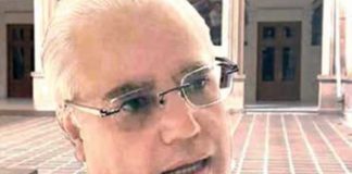 DESENTUERTOS: *MACLOVIO AFILA COLMILLO POR JUÁREZ ILUMINADO