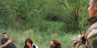 Dan a Trump 2,500 mdd para su muro; activistas preparan apelaciones