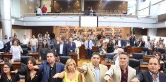 Vencen a Morena; imponen a ex priista en presidencia del Congreso