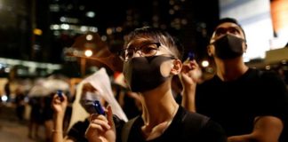 Hong Kong ofrece diálogo; manifestantes lo rechazan