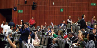 Senadores tomarán 16 días de vacaciones por puentes