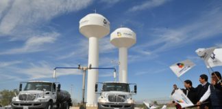 Entregan pipas para suministro de agua potable en “Los Kilómetros”