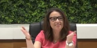 DESENTUERTOS: LE EXPLICAN CON MANZANITAS A LA SÍNDICA