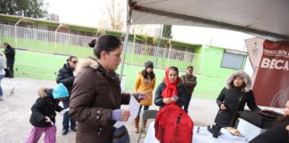 Informan sobre becas de secundaria y prepa