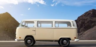 Volkswagen convirtió una Combi de 1972 en un auto eléctrico