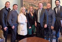 Integrantes de familia Le Barón se reúnen con senadores de EU