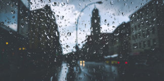 Suben a 40 por ciento posibilidades de lluvia; emiten alerta