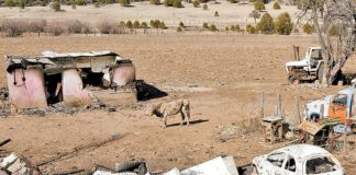 ‘Narco’ usa pueblo fantasma como campo de batalla