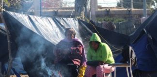 Mexicanos que soliciten asilo a EU serían enviados a Guatemala