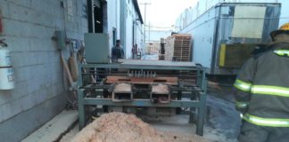 Sierra le arranca mano a carpintero