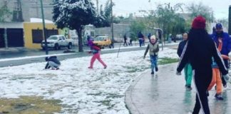 Dejan a criterio de padres llevar a hijos a escuelas por nevada