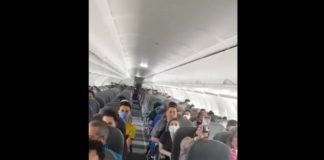 Aplauden a personal médico en un vuelo a Monterrey