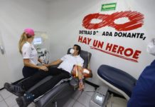 Dona Armando Cabada plasma en apoyo a enfermos de Covid-19