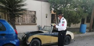 Amonestan a propietarios de 22 autos en colonia Del Futuro