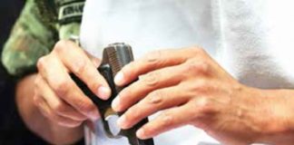 Prisión a quien delinca con pistolas de juguete