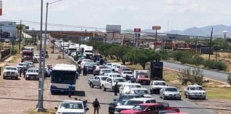 Cierran carreteras campesinos por ‘guerra del agua’