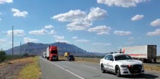 Abren agricultores carreteras bloqueadas