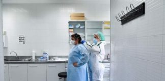 Vuelve a superar España mil contagios diarios por corona virus