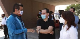 DESENTUERTOS: AGARRAN DEL COGOTE AL SECRETARIO DE HACIENDA