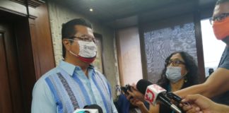 Saldo blanco en manifestación de mujeres en presidencia