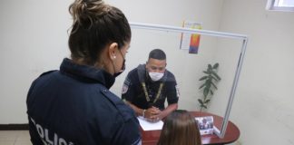 Desaparece tras enfadarse con su madre; se va con el novio