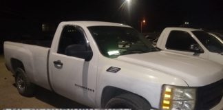 Conducían con luces apagadas; les encuentran 68 dosis de cristal