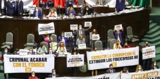 Concretan extinción de 109 fideicomisos; pese a protestas