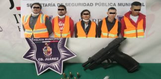 Detienen a 5 mexicles; traían arma y droga