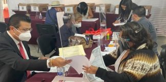 Armando Cabada se registra como precandidato a gubernatura por MORENA