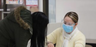 Entregan 2 mil 145 apoyos económicos a familias vulnerables