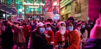 Sugiere OMS celebrar la Navidad sin grandes reuniones familiares