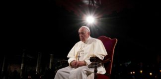 El Papa se ausenta de actos de Año Nuevo por dolor de ciática