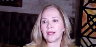 Critica Adriana Fuentes que gobiernos dejan crecer deserción escolar