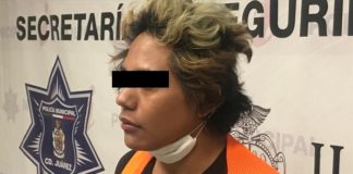 Encendió la luz y estaba escondido en su patio