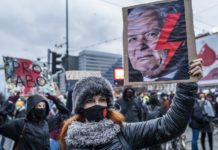 Promulga Polonia prohibición casi total del aborto
