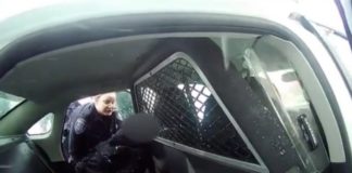 Policías de EU esposan a niña de 9 años y le rocían gas pimienta