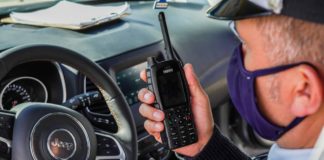 Entregan nuevo equipo de radios a agentes viales