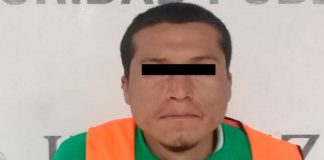 Entra a negocio y toquetea a encargada