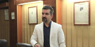 DESENTUERTOS: FISCAL QUIERE NADAR DE MUERTITO