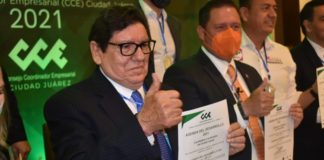 El único con experiencia ejecutiva: Mocken