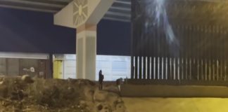 ‘¡No te vayas!’: Niño es abandonado en frontera México-EU y suplica a mamá regresar