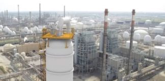 Adquiere México refinería en Texas por 600 mdd