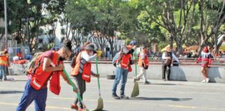 Infractores reinician trabajos comunitarios en el Centro Histórico de la CDMX