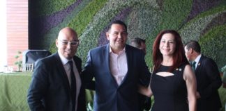 Acude Pérez Cuéllar a toma de protesta de mesa directiva de la AMPI