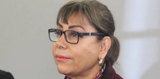 DESENTUERTOS: ESTHER MEJÍA DESLINDADA DE LOERA