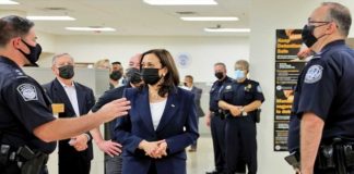 En visita a El Paso, Kamala Harris instó a dar prioridad a los niños migrantes